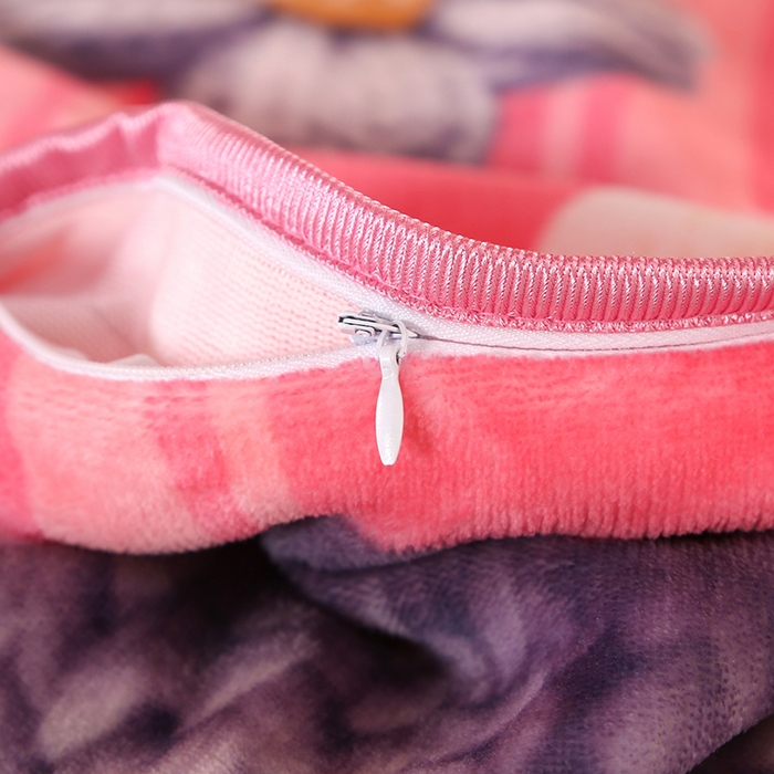 91家纺网 家纺一手货源 找家纺 雨洋家纺 2025新款学生季加厚保暖牛奶绒金貂绒婴儿宝宝学生三件套 毛线熊