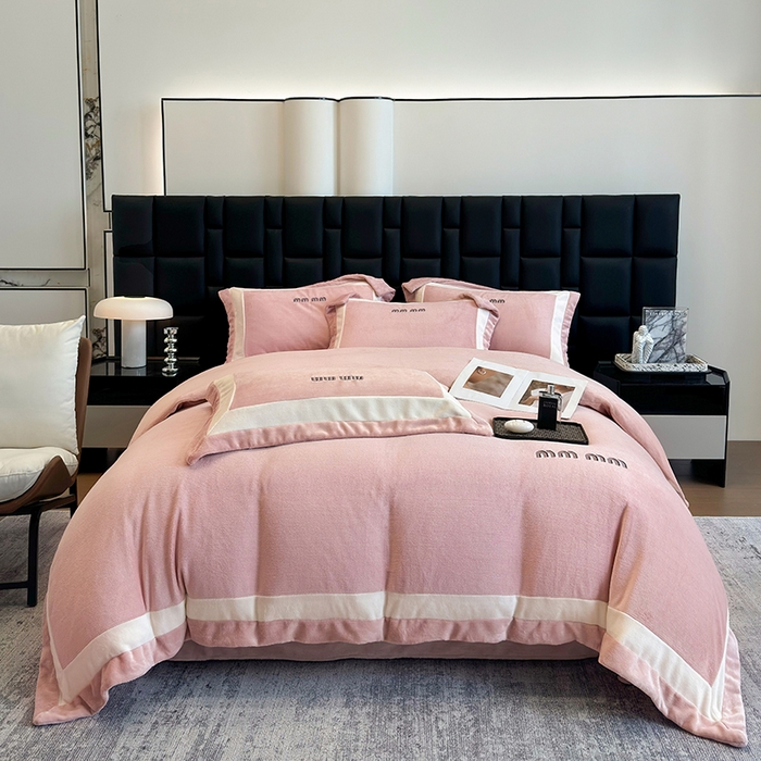 懒猫家纺 2025新款轻奢拼接牛奶绒四件套-缪斯 缪斯-桃喜粉