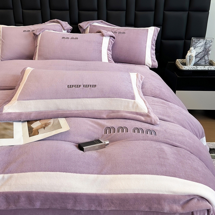 91家纺网 家纺一手货源 找家纺 懒猫家纺 2025新款轻奢拼接牛奶绒四件套-缪斯 缪斯-芋米露