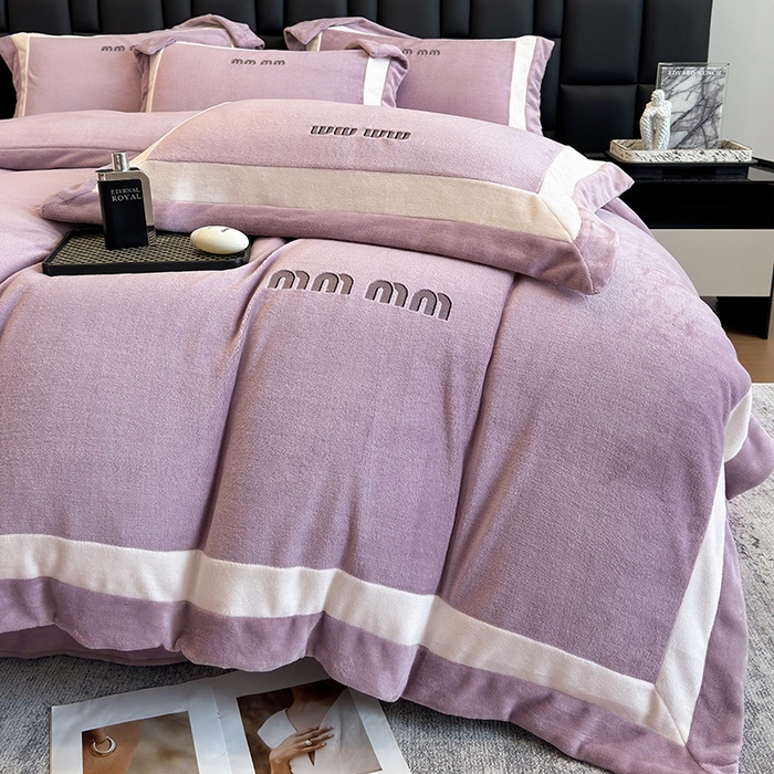 91家纺网 家纺一手货源 找家纺 懒猫家纺 2025新款轻奢拼接牛奶绒四件套-缪斯 缪斯-芋米露