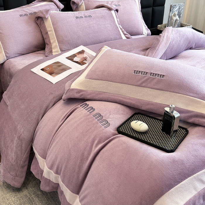 91家纺网 家纺一手货源 找家纺 懒猫家纺 2025新款轻奢拼接牛奶绒四件套-缪斯 缪斯-芋米露