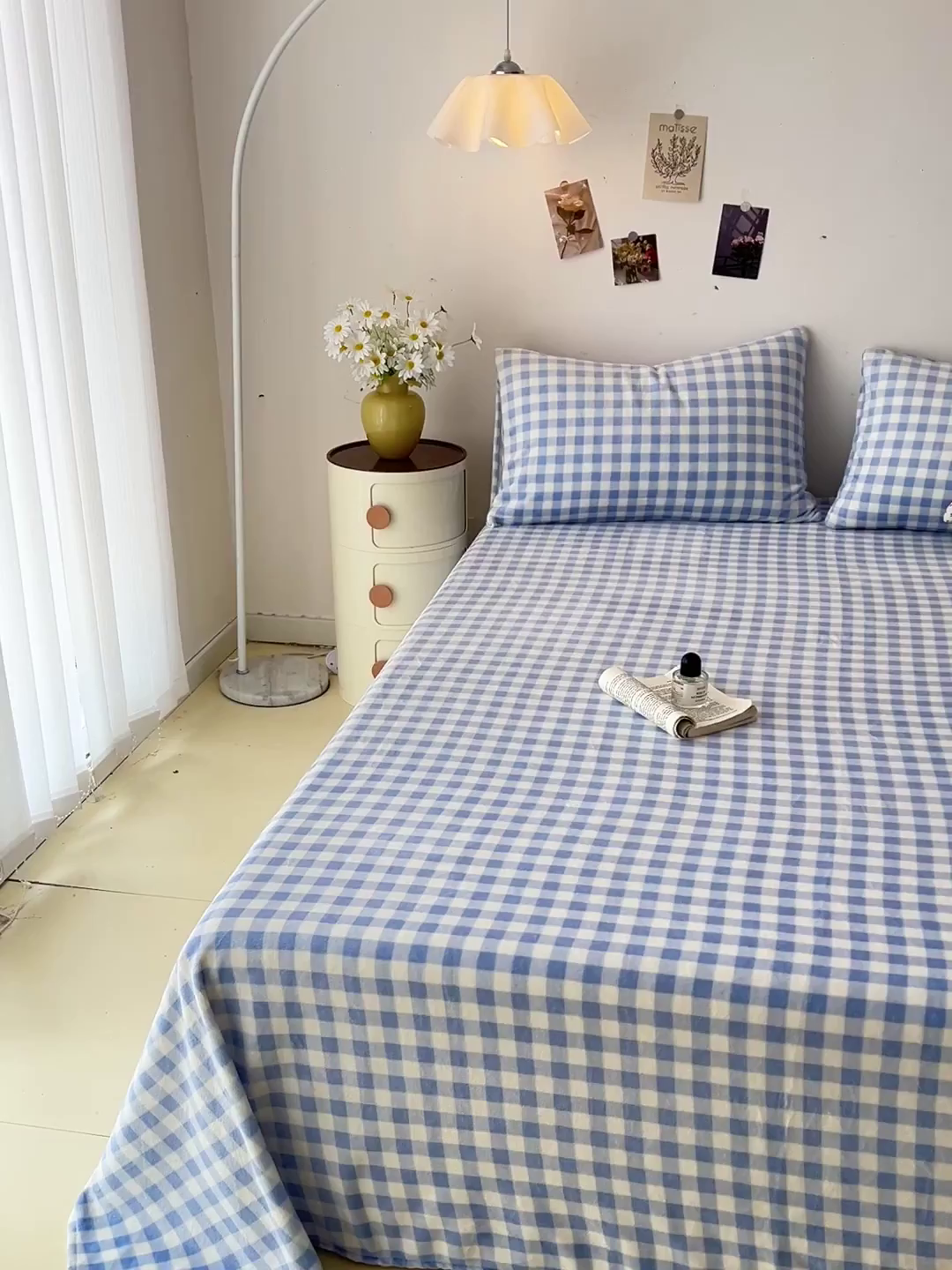 91家纺网 家纺一手货源 找家纺 芷凡家纺 2025新款A类牛奶绒纯色条纹格子床单 牛奶绒床单-蓝格