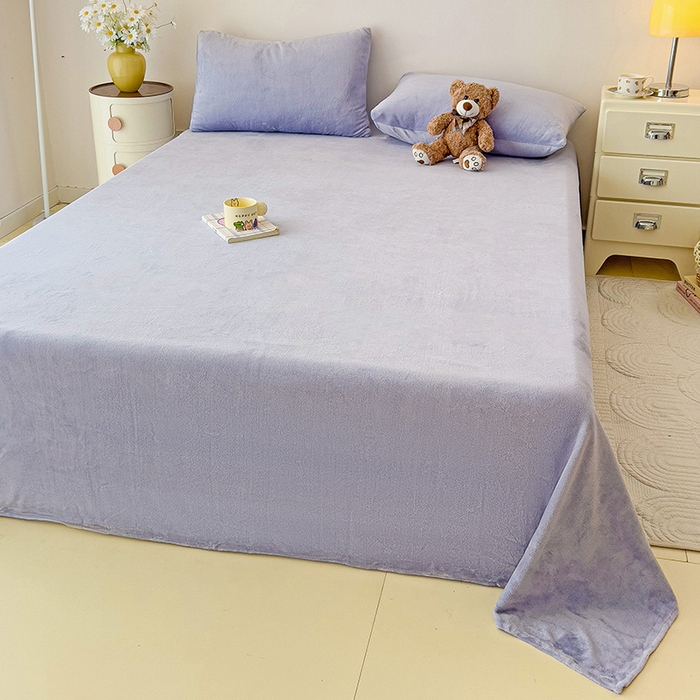 91家纺网 家纺一手货源 找家纺 芷凡家纺 2025新款A类牛奶绒纯色条纹格子床单 牛奶绒床单-奶紫