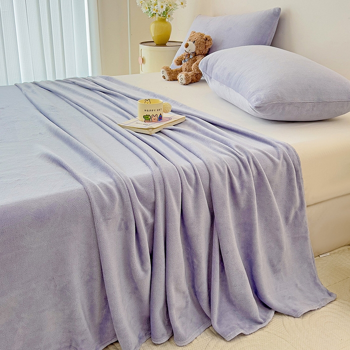 91家纺网 家纺一手货源 找家纺 芷凡家纺 2025新款A类牛奶绒纯色条纹格子床单 牛奶绒床单-奶紫