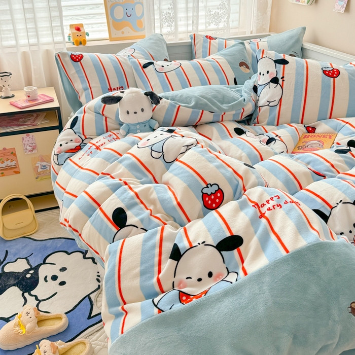 91家纺网 家纺一手货源 找家纺 懒猫家纺 2025新款牛奶绒印花刺绣四件套 草莓小狗