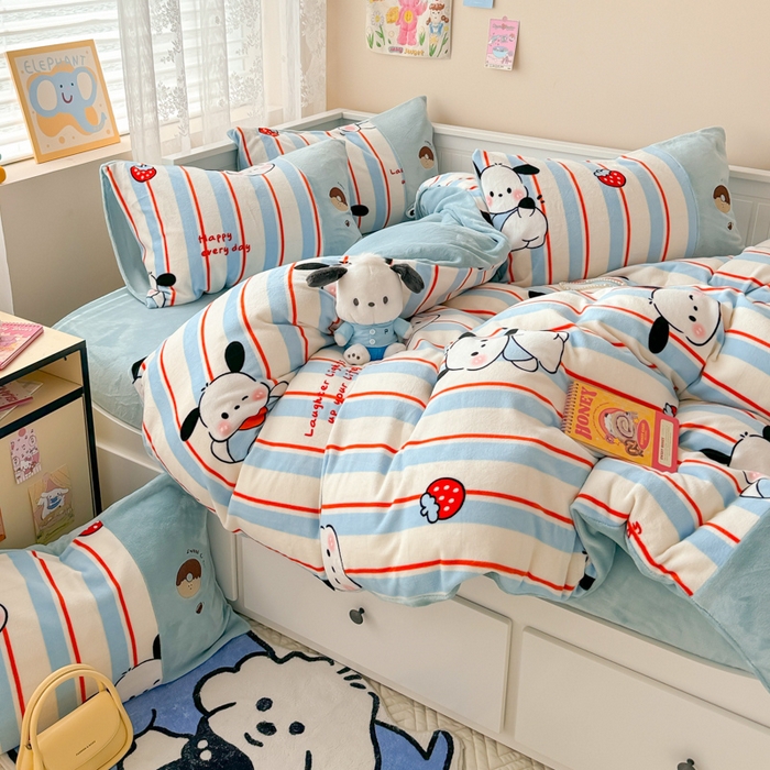 91家纺网 家纺一手货源 找家纺 懒猫家纺 2025新款牛奶绒印花刺绣四件套 草莓小狗