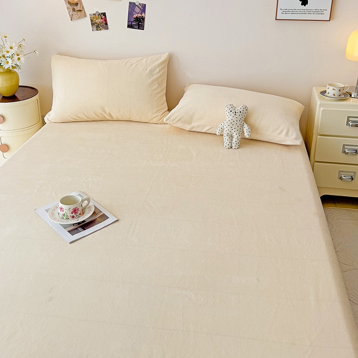 91家纺网 家纺一手货源 找家纺 芷凡家纺 2025新款A类牛奶绒纯色条纹格子床单 牛奶绒床单-芝士