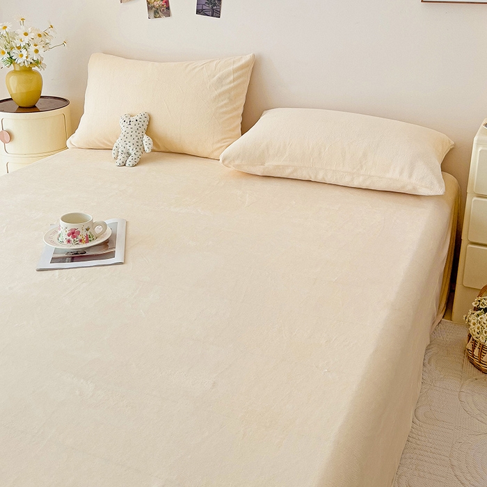 91家纺网 家纺一手货源 找家纺 芷凡家纺 2025新款A类牛奶绒纯色条纹格子床单 牛奶绒床单-芝士