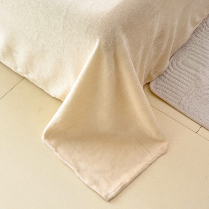 91家纺网 家纺一手货源 找家纺 芷凡家纺 2025新款A类牛奶绒纯色条纹格子床单 牛奶绒床单-芝士