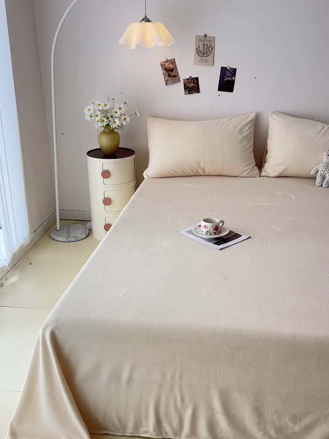 91家纺网 家纺一手货源 找家纺 芷凡家纺 2025新款A类牛奶绒纯色条纹格子床单 牛奶绒床单-芝士