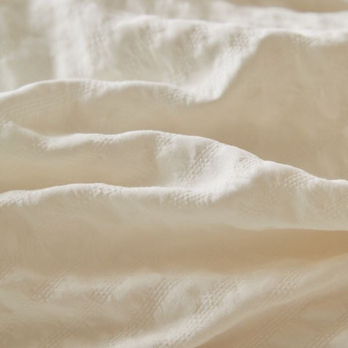 91家纺网 家纺一手货源 找家纺 大彩家居 2025新款A类亲肤泡泡纱棉花被被子被芯 白色