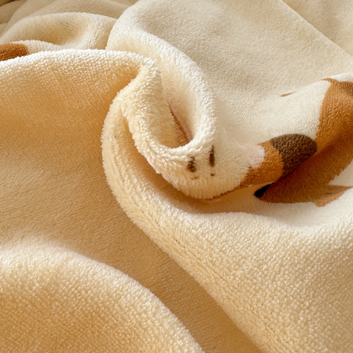 91家纺网 家纺一手货源 找家纺 懒猫家纺 2025新款牛奶绒印花刺绣四件套 腊肠狗狗