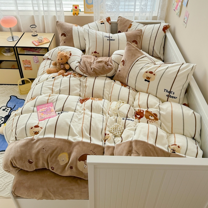 懒猫家纺 2025新款牛奶绒印花刺绣四件套 条纹小熊