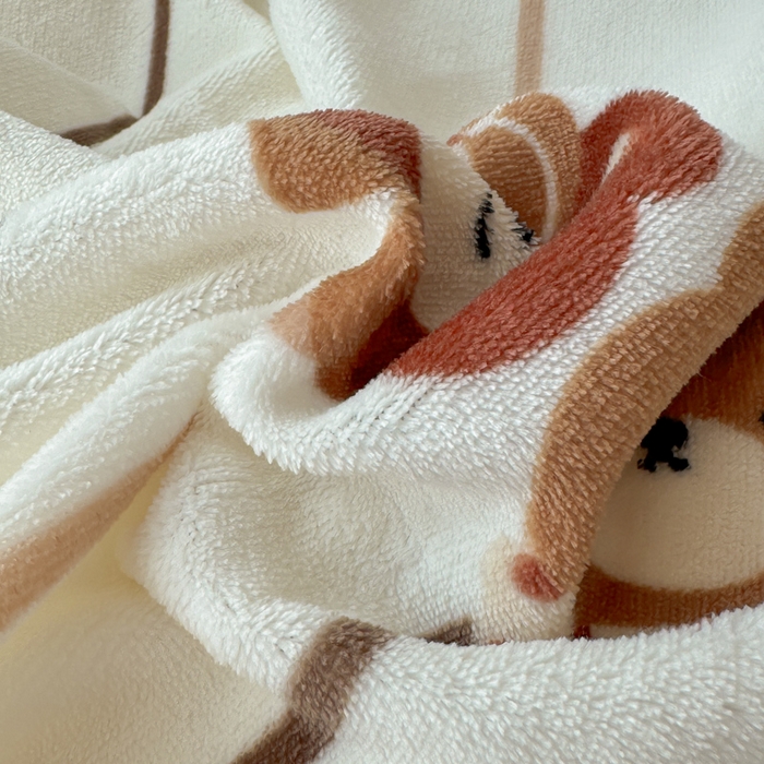 91家纺网 家纺一手货源 找家纺 懒猫家纺 2025新款牛奶绒印花刺绣四件套 条纹小熊