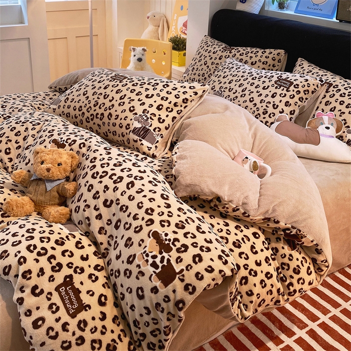 91家纺网 家纺一手货源 找家纺 （总）佰亿莱 2025直播新款印花小清新法莱绒牛奶绒四件套