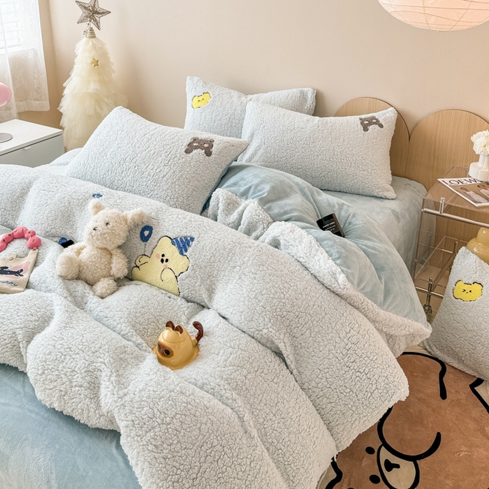 91家纺网 家纺一手货源 找家纺 （总）懒猫家纺 2024新款羊羔绒刺绣四件套