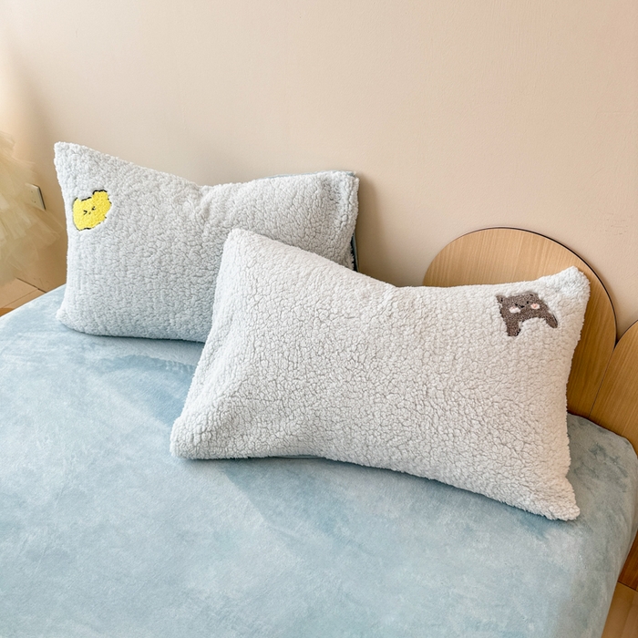 91家纺网 家纺一手货源 找家纺 （总）懒猫家纺 2024新款羊羔绒刺绣四件套