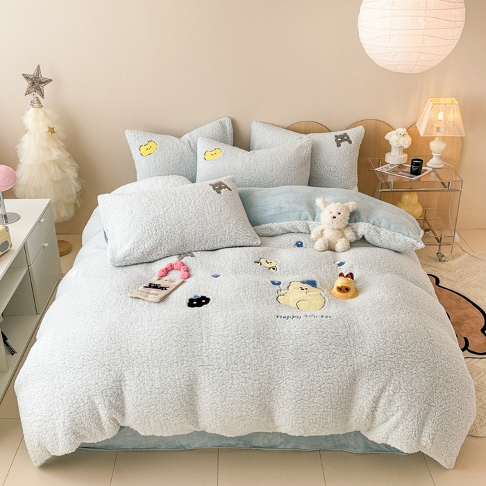 懒猫家纺 2024新款羊羔绒刺绣四件套 暖心熊