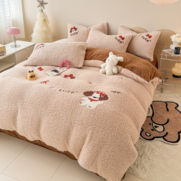 91家纺网 家纺一手货源 找家纺 懒猫家纺 2024新款羊羔绒刺绣四件套 麦乐狗