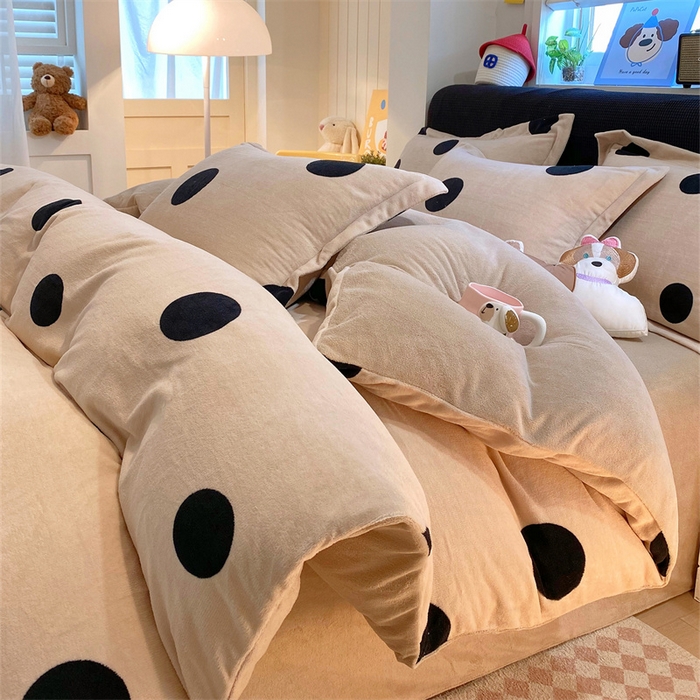 91家纺网 家纺一手货源 找家纺 （总）佰亿莱 2025直播新款印花小清新法莱绒牛奶绒四件套