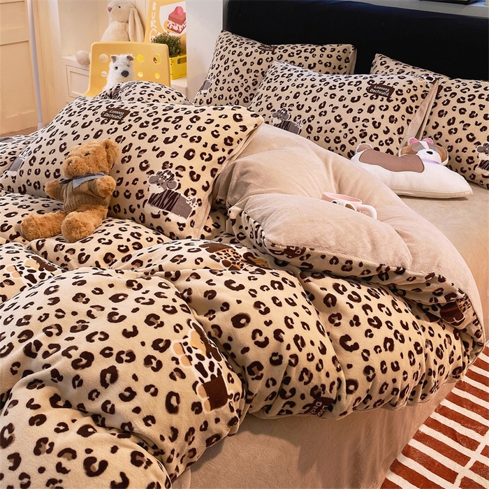 91家纺网 家纺一手货源 找家纺 （总）佰亿莱 2025直播新款印花小清新法莱绒牛奶绒四件套