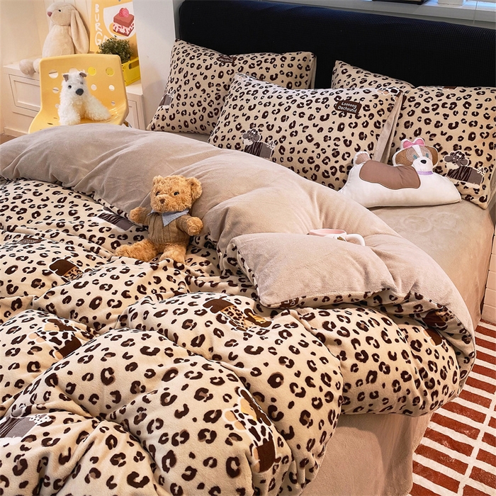 91家纺网 家纺一手货源 找家纺 （总）佰亿莱 2025直播新款印花小清新法莱绒牛奶绒四件套