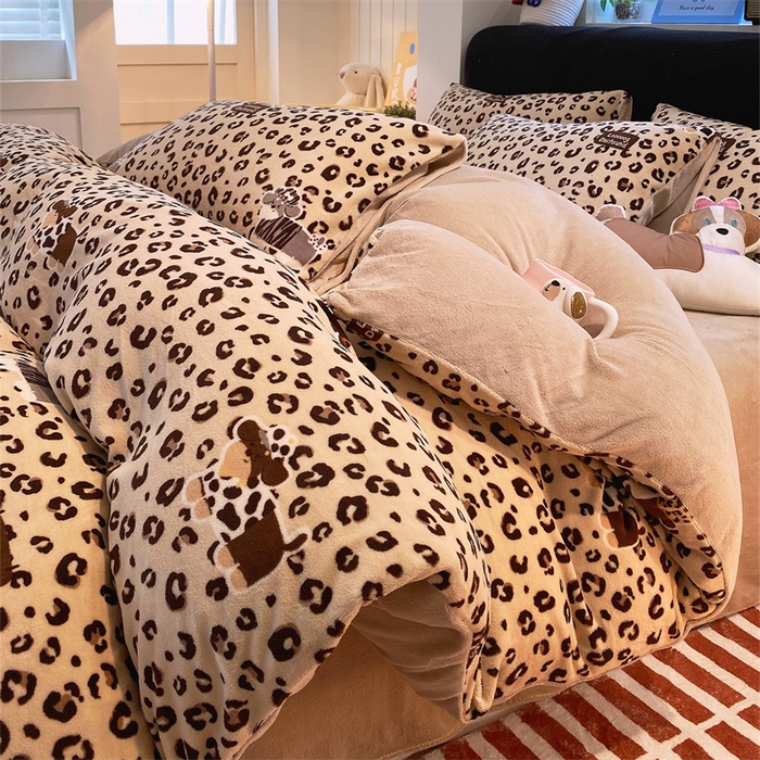 91家纺网 家纺一手货源 找家纺 （总）佰亿莱 2025直播新款印花小清新法莱绒牛奶绒四件套