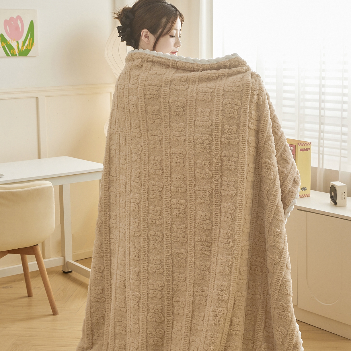 91家纺网 家纺一手货源 找家纺 世纪绒品 2025新款A类立体牛奶绒雕花绒单层毛毯毯子-多宝熊 多宝熊 卡其