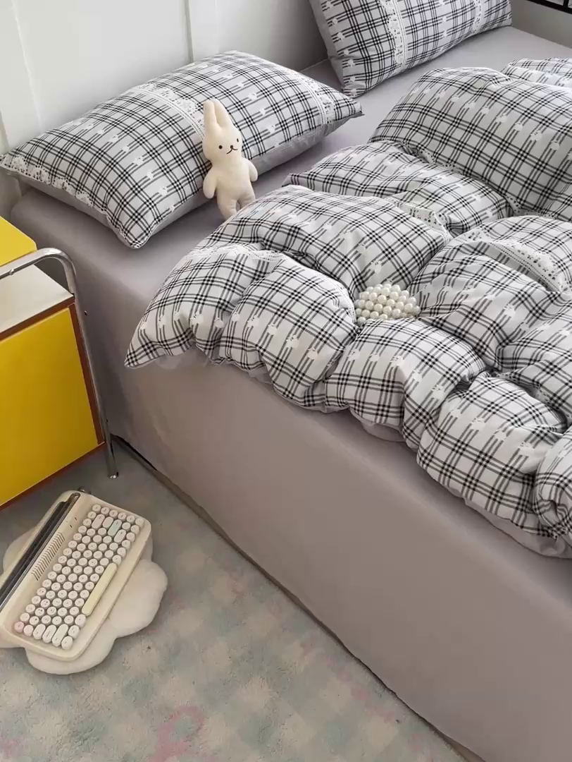 91家纺网 家纺一手货源 找家纺 王朝国际 2025新款爆款云感亚麻有氧双层纱皱皱双层纱四件套 蕾丝灰格