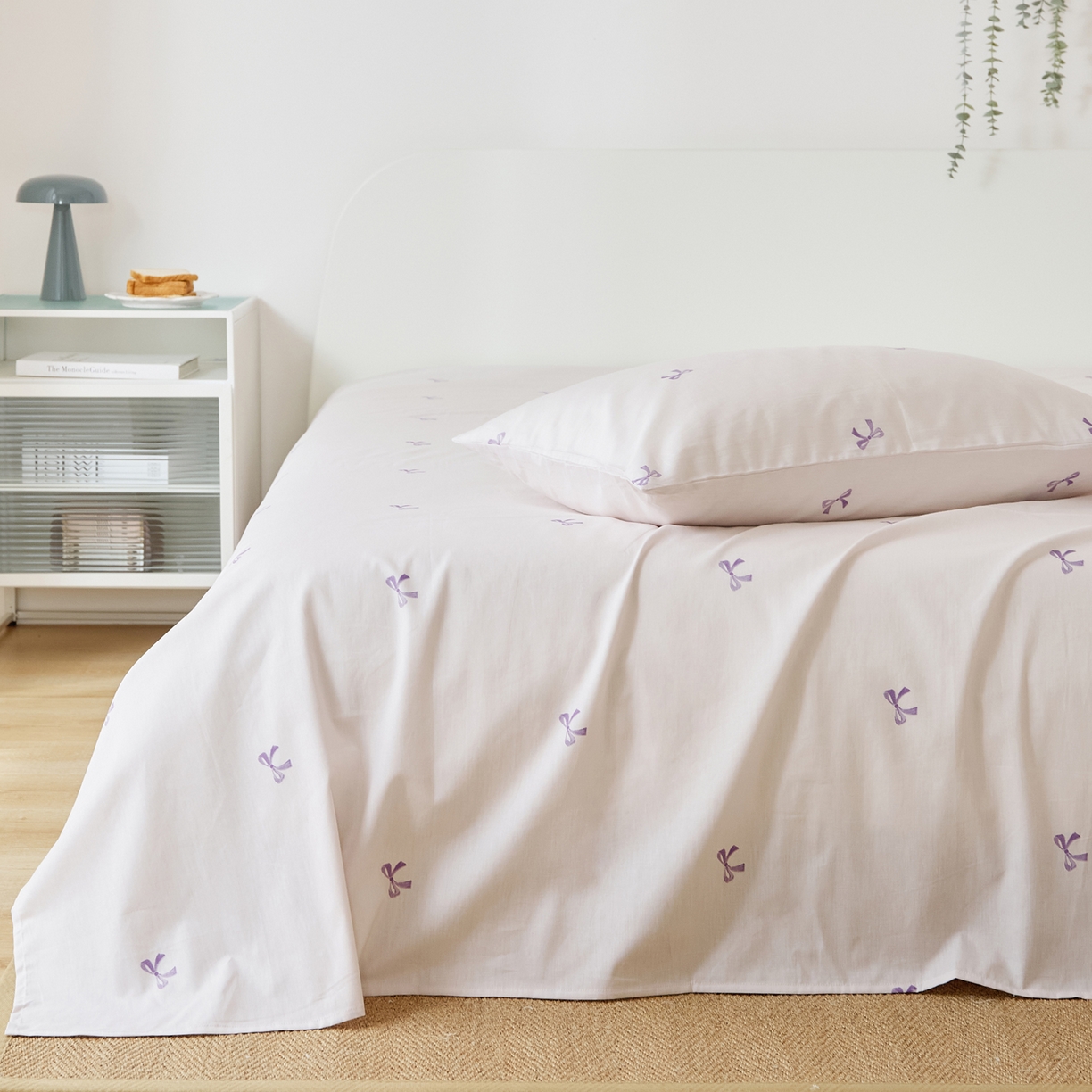 91家纺网 家纺一手货源 找家纺 EH家居 2025新款全棉小清新印花单床单-织光系列 紫色蝴蝶结