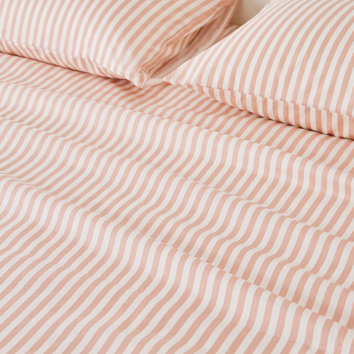 91家纺网 家纺一手货源 找家纺 EH家居 2025新款全棉小清新印花单床单-织光系列 微糖条纹