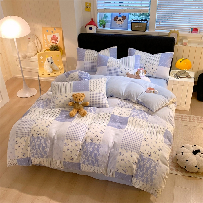 91家纺网 家纺一手货源 找家纺 佰亿莱 2025直播新款印花小清新法莱绒牛奶绒四件套百福蓝