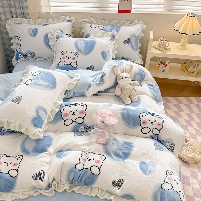 91家纺网 家纺一手货源 找家纺 懒猫家纺 2025新款韩版牛奶绒四件套 可爱熊