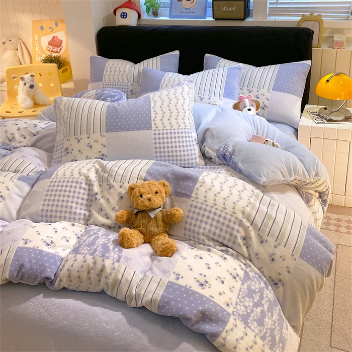 91家纺网 家纺一手货源 找家纺 佰亿莱 2025直播新款印花小清新法莱绒牛奶绒四件套百福蓝