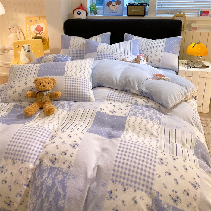 91家纺网 家纺一手货源 找家纺 佰亿莱 2025直播新款印花小清新法莱绒牛奶绒四件套百福蓝