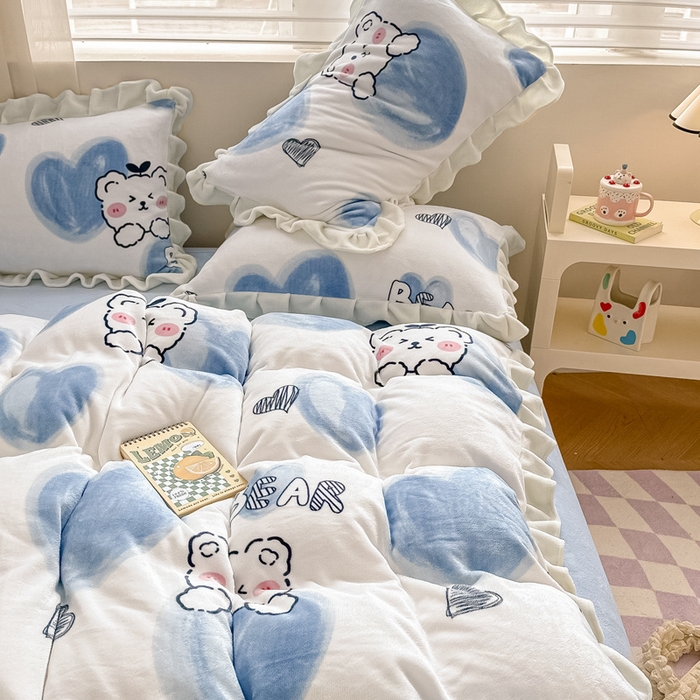 91家纺网 家纺一手货源 找家纺 懒猫家纺 2025新款韩版牛奶绒四件套 可爱熊