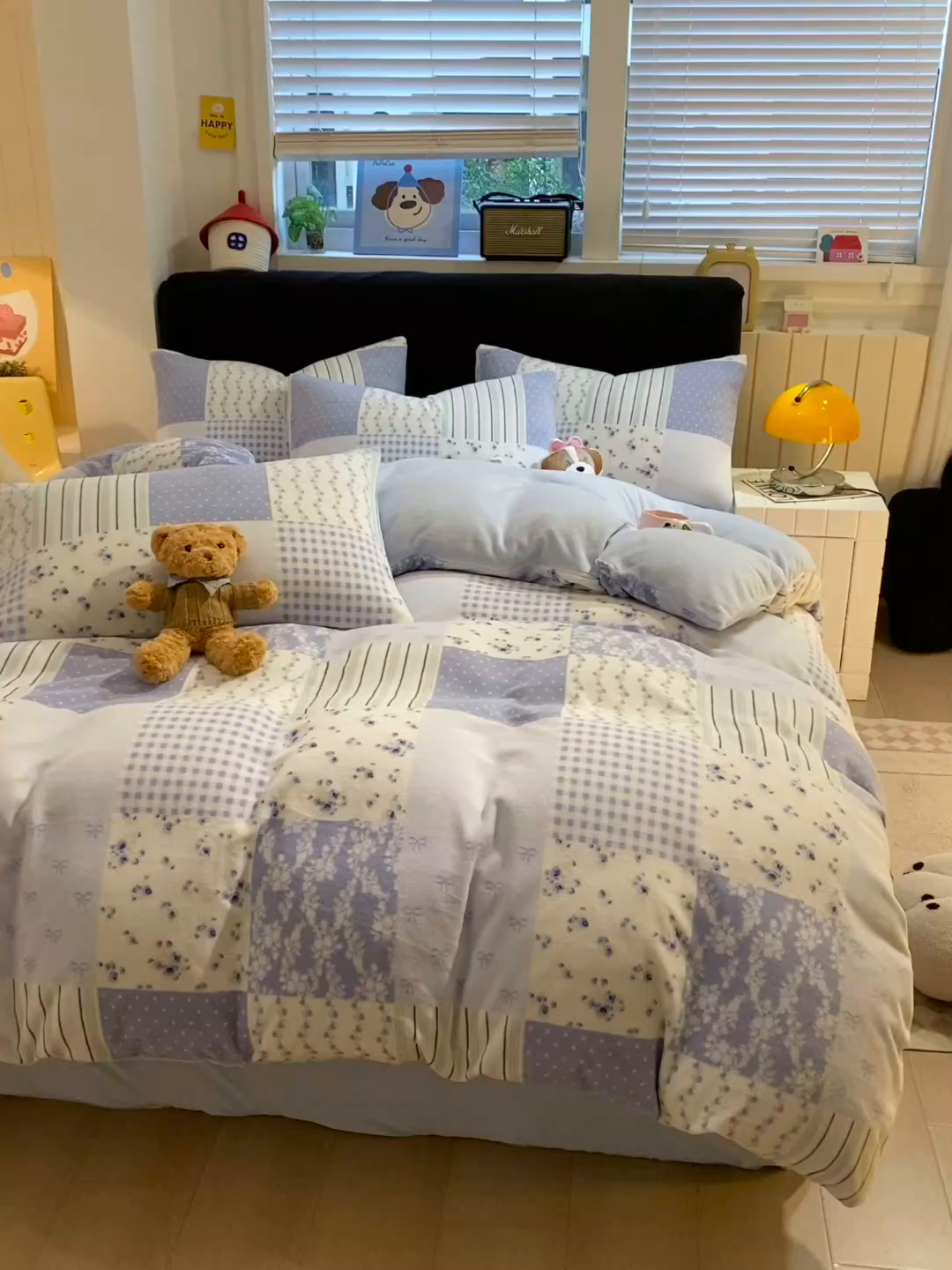 91家纺网 家纺一手货源 找家纺 佰亿莱 2025直播新款印花小清新法莱绒牛奶绒四件套百福蓝