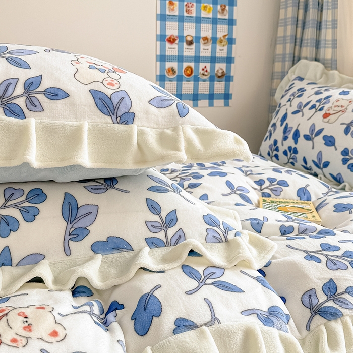 91家纺网 家纺一手货源 找家纺 懒猫家纺 2025新款韩版牛奶绒四件套 快乐熊