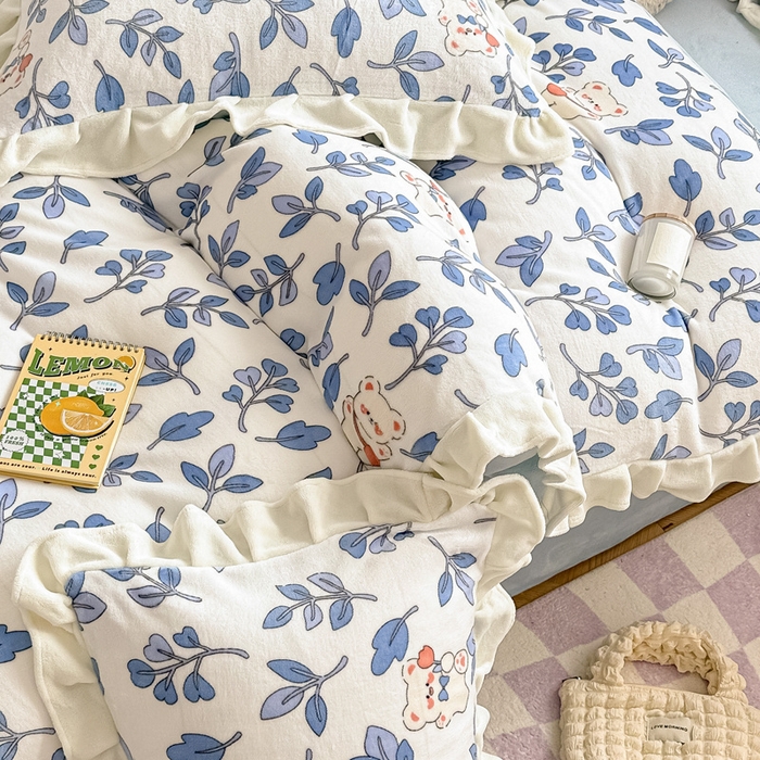 91家纺网 家纺一手货源 找家纺 懒猫家纺 2025新款韩版牛奶绒四件套 快乐熊