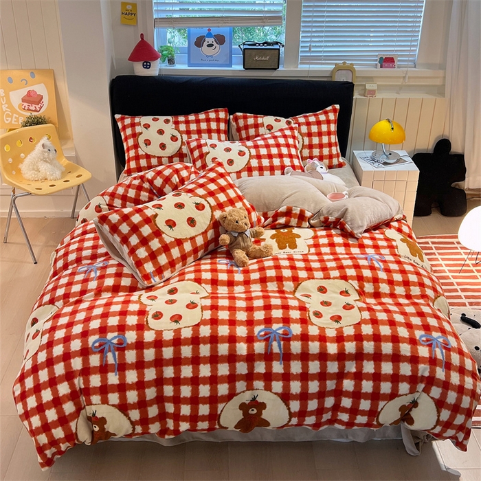 91家纺网 家纺一手货源 找家纺 佰亿莱 2025直播新款印花小清新法莱绒牛奶绒四件套番茄熊