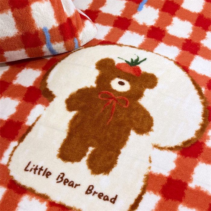 91家纺网 家纺一手货源 找家纺 佰亿莱 2025直播新款印花小清新法莱绒牛奶绒四件套番茄熊