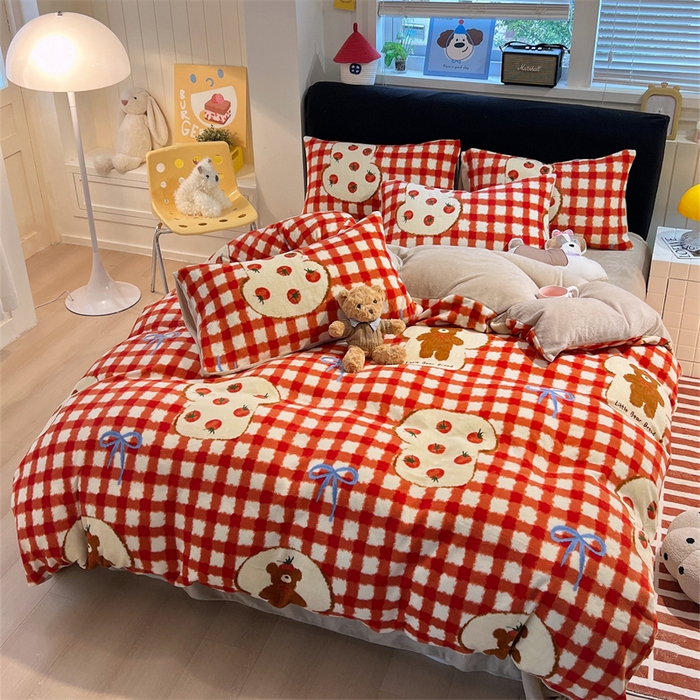 91家纺网 家纺一手货源 找家纺 佰亿莱 2025直播新款印花小清新法莱绒牛奶绒四件套番茄熊