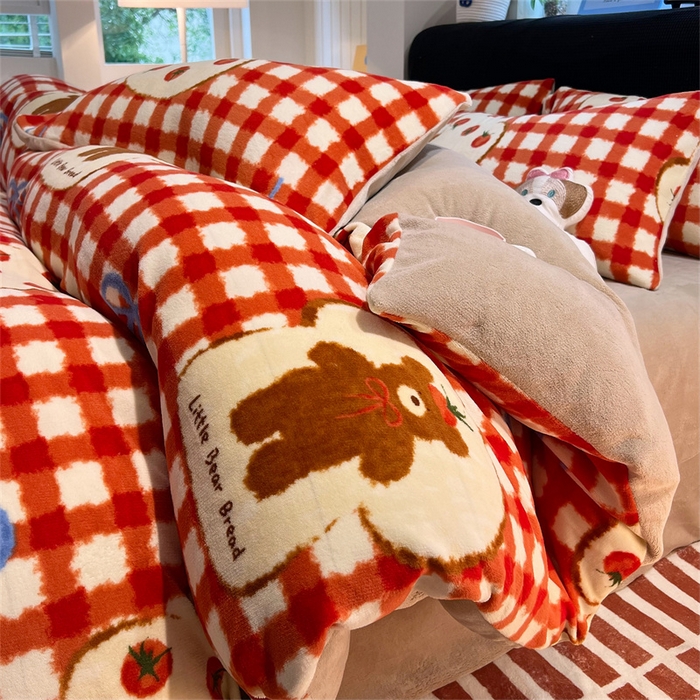 佰亿莱 2025直播新款印花小清新法莱绒牛奶绒四件套番茄熊