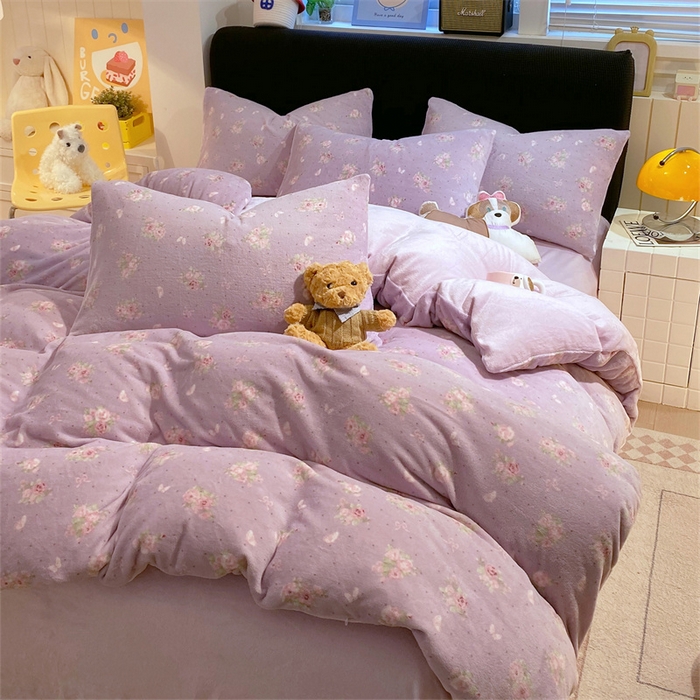 91家纺网 家纺一手货源 找家纺 佰亿莱 2025直播新款印花小清新法莱绒牛奶绒四件套瑾紫花