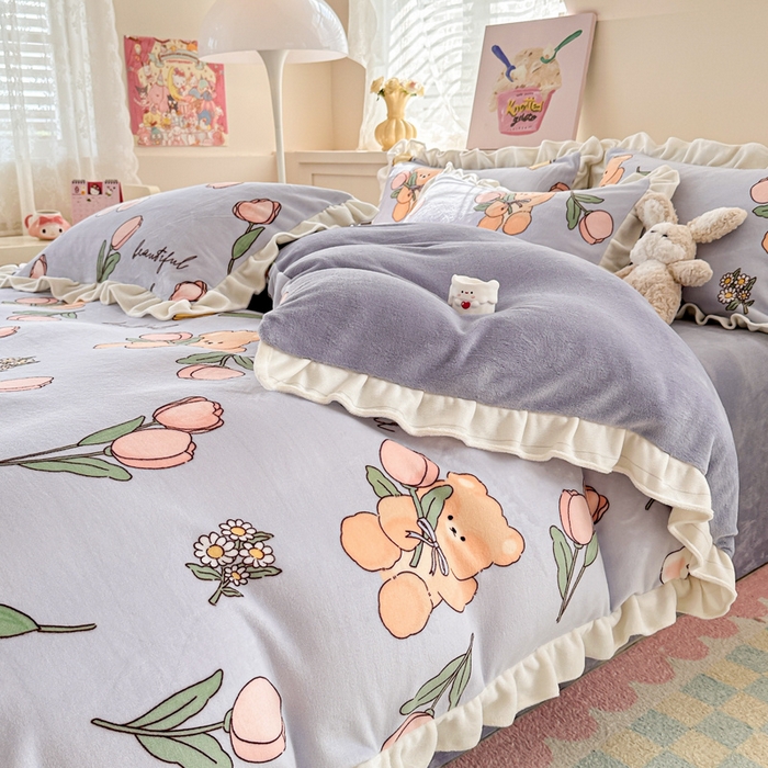 91家纺网 家纺一手货源 找家纺 懒猫家纺 2025新款韩版牛奶绒四件套 捧花小兔