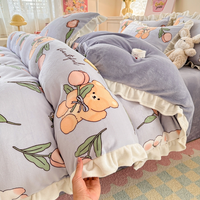 91家纺网 家纺一手货源 找家纺 懒猫家纺 2025新款韩版牛奶绒四件套 捧花小兔