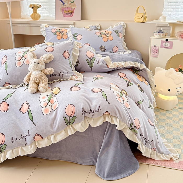 91家纺网 家纺一手货源 找家纺 懒猫家纺 2025新款韩版牛奶绒四件套 捧花小兔