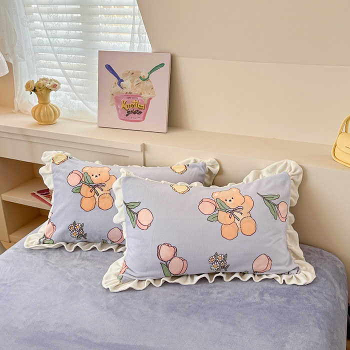 91家纺网 家纺一手货源 找家纺 懒猫家纺 2025新款韩版牛奶绒四件套 捧花小兔