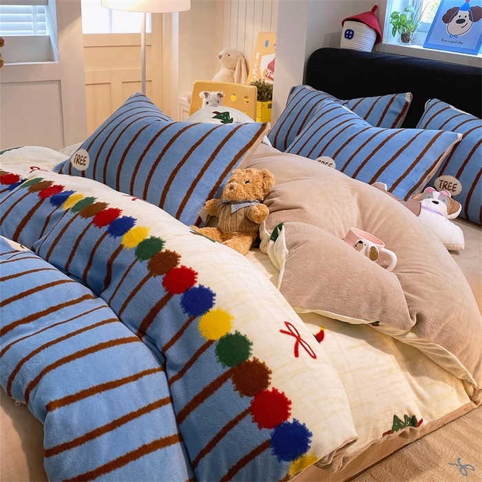 91家纺网 家纺一手货源 找家纺 佰亿莱 2025直播新款印花小清新法莱绒牛奶绒四件套梦幻森林