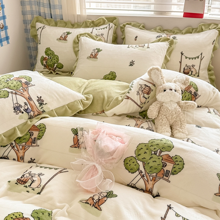 91家纺网 家纺一手货源 找家纺 懒猫家纺 2025新款韩版牛奶绒四件套 森林树屋